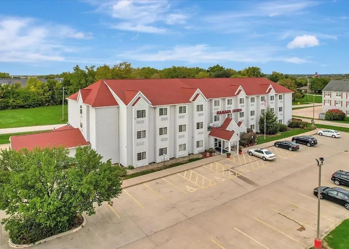 Ramada Limited By Wyndham, Bloomington I-55 & I-74 Il Hotel