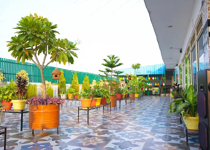 Hotel Red Apple Near Railway Station Chandigarh