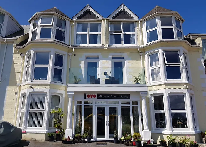 Oyo Minerva Guesthouse Newquay 