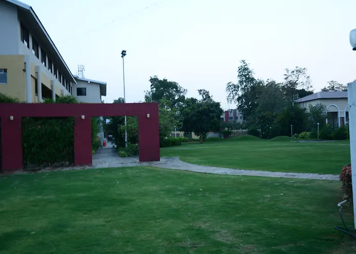 Hotel Palms Residency Nashik