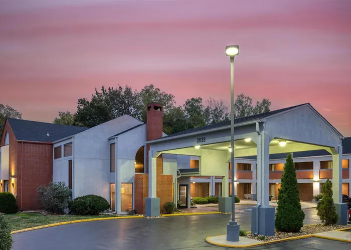 Surestay By Best Western Kansas City Country Inn North