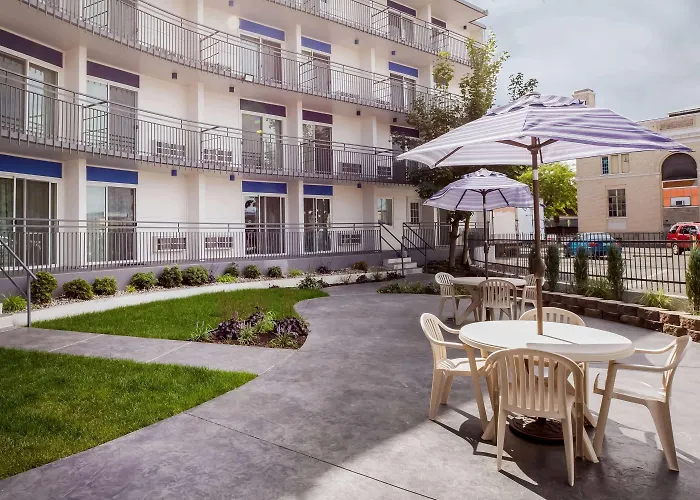 Baymont By Wyndham Spokane