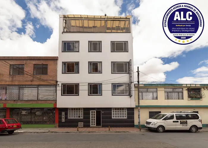 Hotel Dorado 100 Bogota