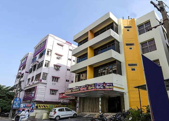 Oyo 18698 Hotel New Prince Visakhapatnam