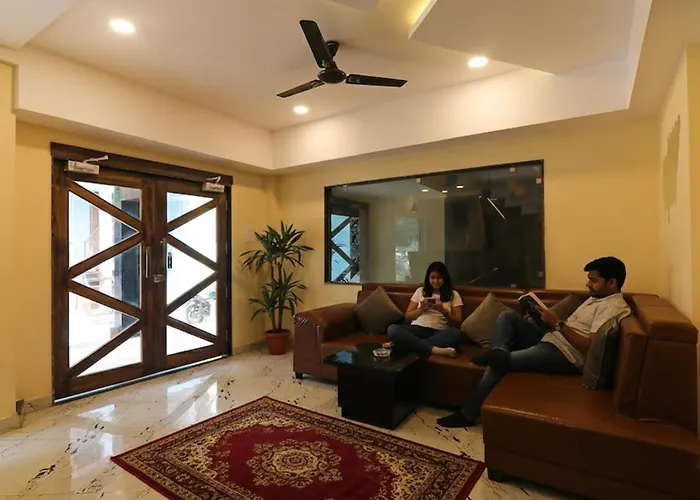 Fabhotel Blueark Lucknow