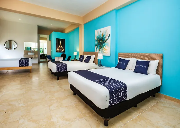 Capital O Cancun International Airport 24 7