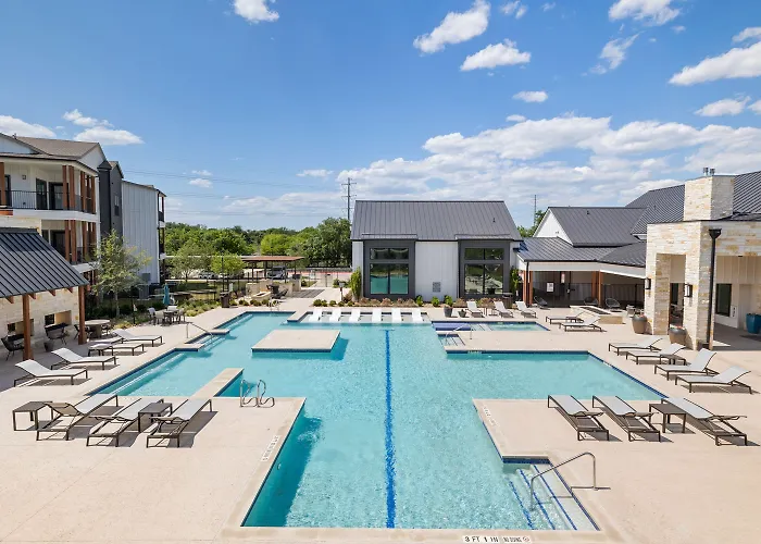 Kasa Southeast-Airport Austin Hotel