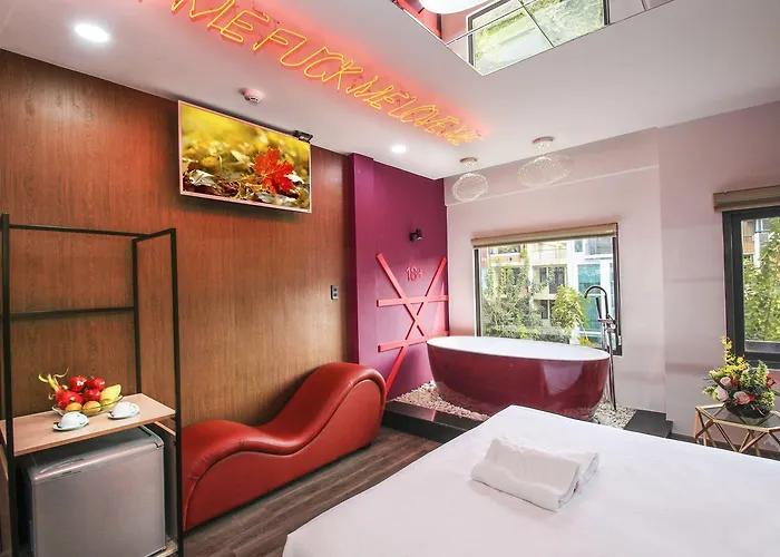 Eros Hotel - Love Hotel Ho Chi Minh City
