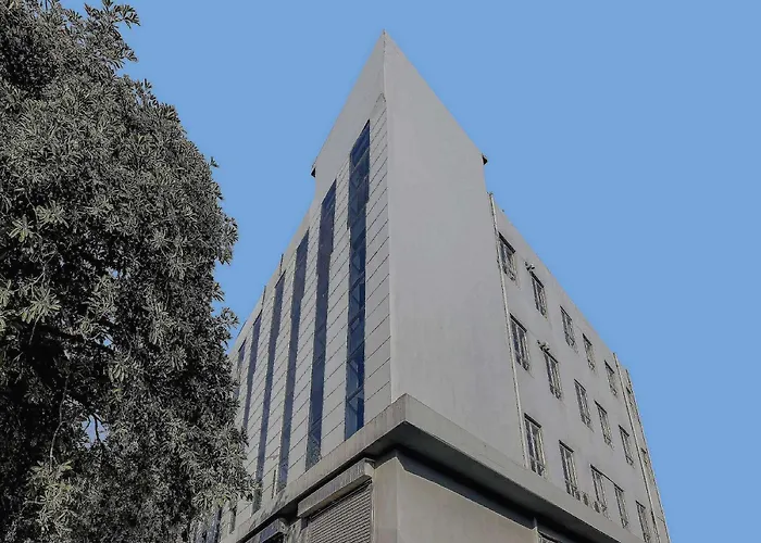 Hotel O Golden King New Delhi