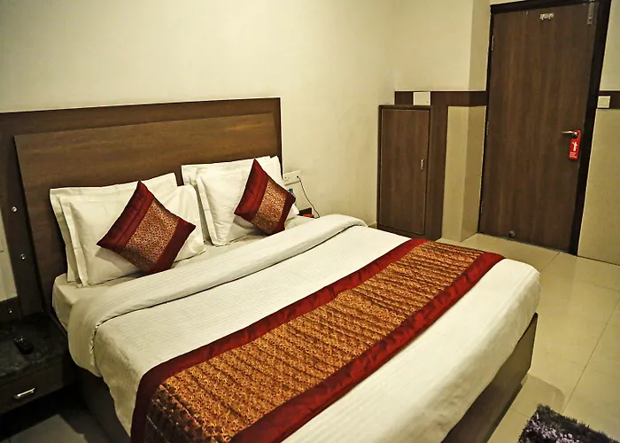 Capital O 4302 Hotel Imperial Lodge Jammu