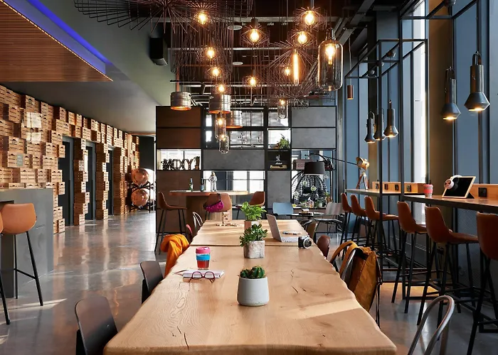 Moxy Edinburgh Hotel