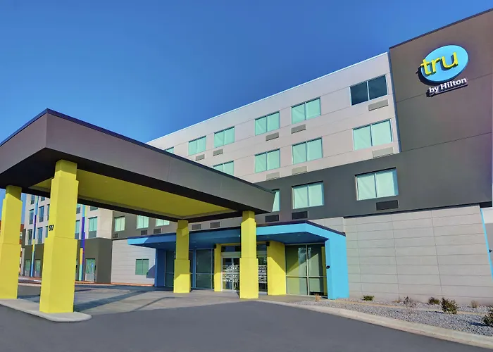 Tru By Hilton Springfield Downtown Hotel