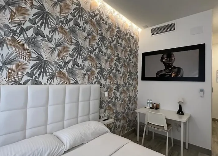Ch Tanez Carolina A Hotel Madrid