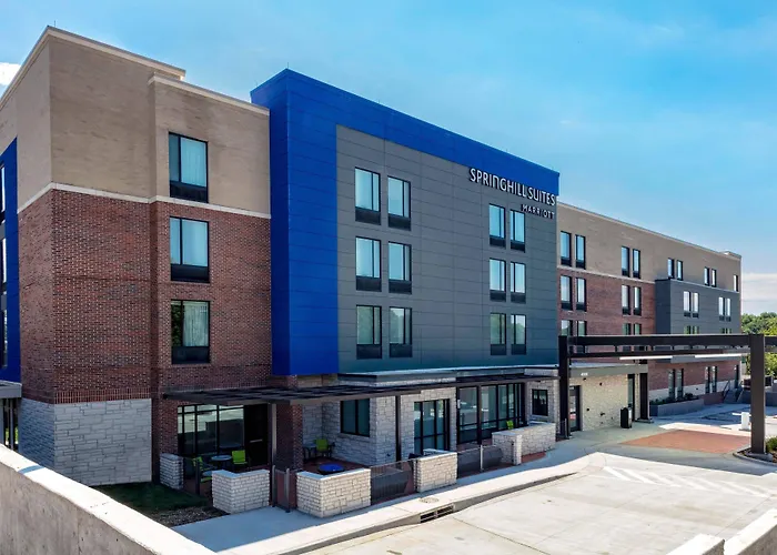 Springhill Suites By Marriott Kansas City Plaza