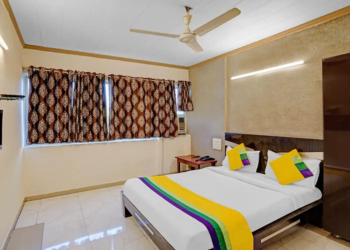 Itsy Hotels Aakash,100 Mts From Sardar Patel Stadium Ahmedabad