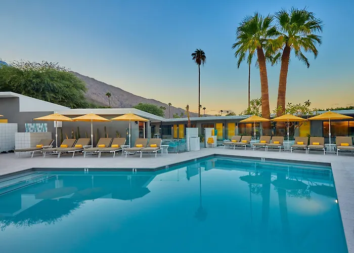 Twin Palms Resort - A Gay Men'S Resort Palm Springs