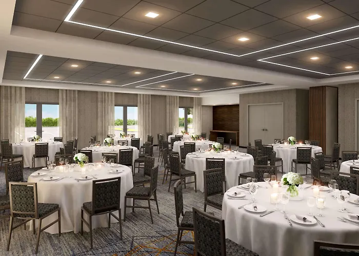 Wyndham Garden Orlando Airport - Free Airport Shuttle - Park N' Fly Available Hotel