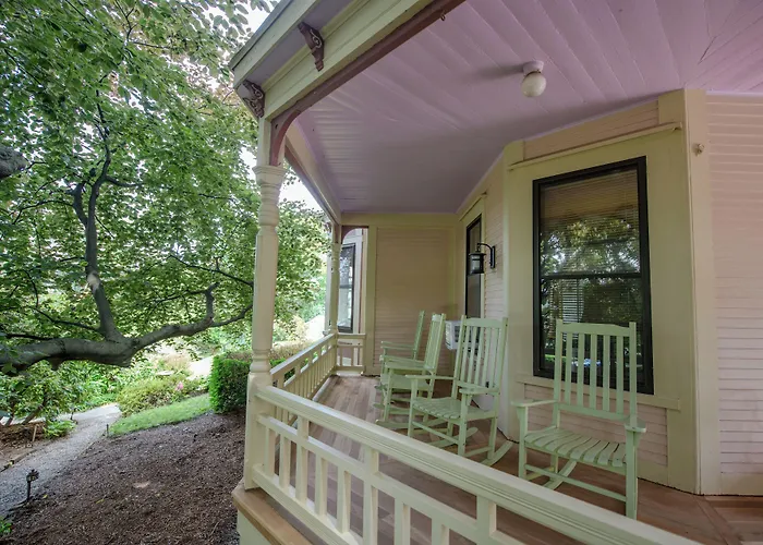 254 South Union Street Guest House Burlington