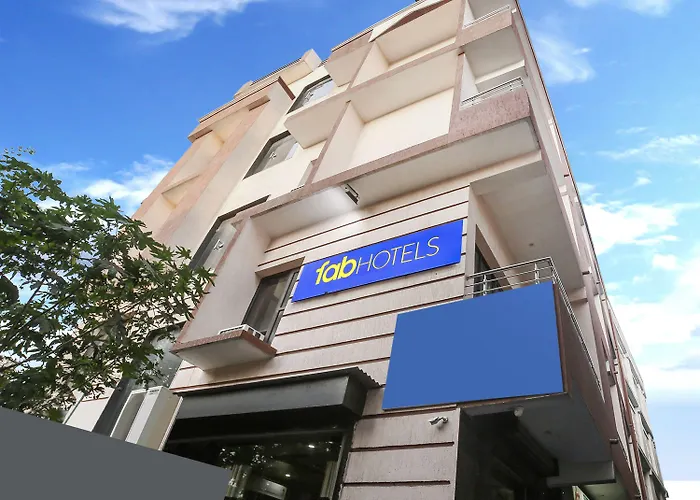 Fabexpress Mk And Restaurant Hotel Jammu
