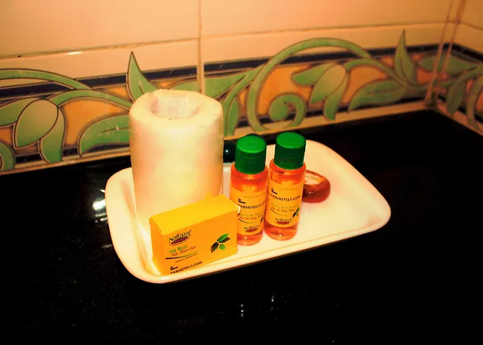 Fabexpress Mk And Restaurant Hotel Jammu