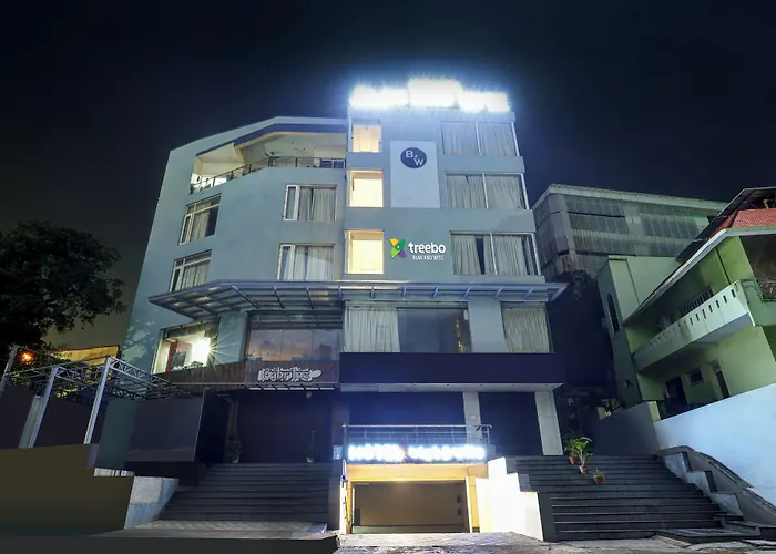 Treebo Blak & Wite Rk Beach Visakhapatnam