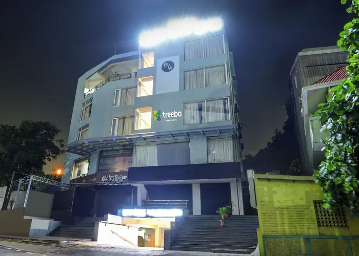 Treebo Blak & Wite Rk Beach Visakhapatnam