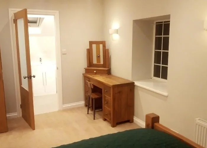 Yew Tree Cottage Bristol