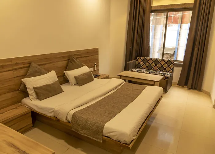 Adarsh Palace Hotel Near Bhopal Railway Station And Nadra Bus Stand Bhopal