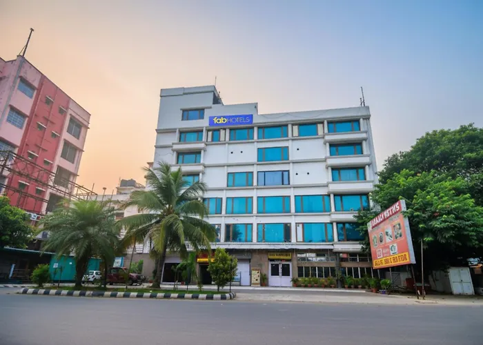 Fabhotel Raj Darbar - Nr Kolkata Airport