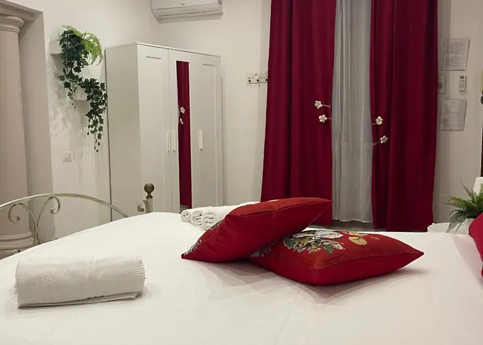 Napule E ... Hotel Naples