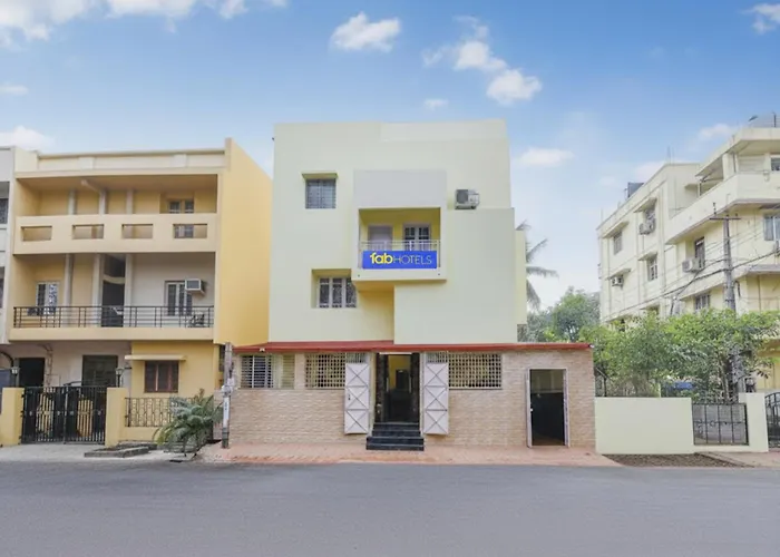 Fabhotel Olive Inn I - 260M From Saltlake Sector V Metro Station Kolkata