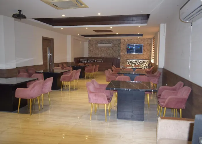 Hotel Candy Near Bestech-Iiser-Isb-Railway Station Airport Road Mohali Chandigarh