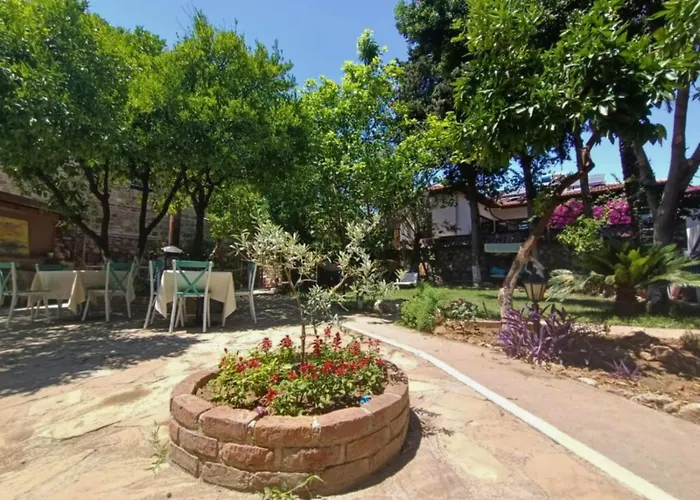Hadrianus Pansion Hotel Antalya