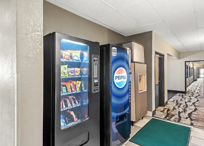 Quality Inn & Suites Des Moines Airport