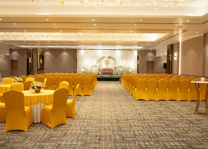 Hotel Dwarkamai, A Pure Vegetarian Hotel Nagpur