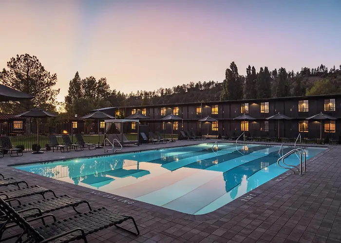 High Country Motor Lodge - Near Nau And Downtown Flagstaff