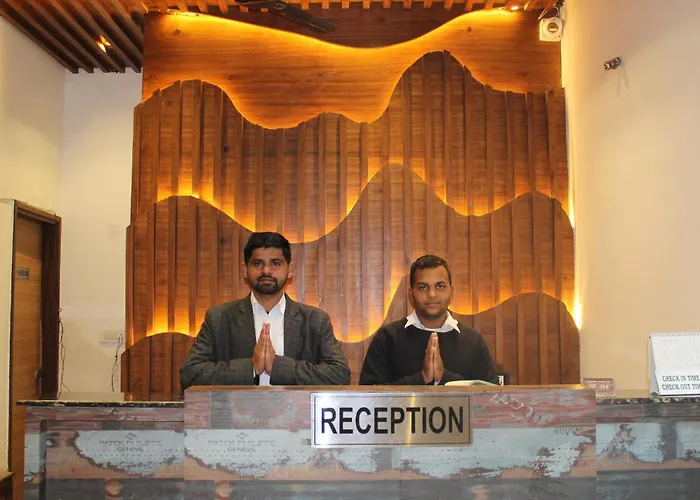 Hotel Lake View - Near Sukhna Lake Chandigarh