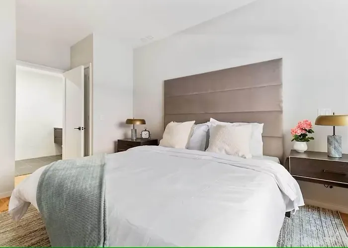 Luxury 3Br Duplex W Private Patio In Upper East Apartment New York