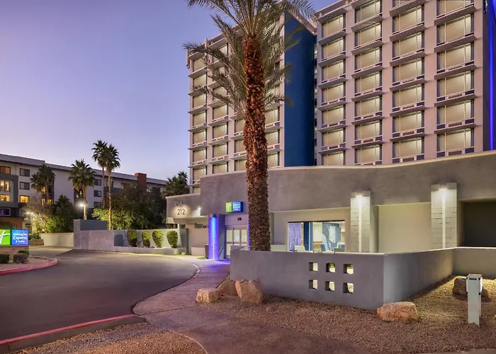 Holiday Inn Express & Suites Phoenix - Midtown, An Ihg Hotel