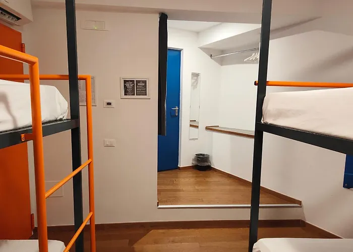 Tric Trac Hostel Naples
