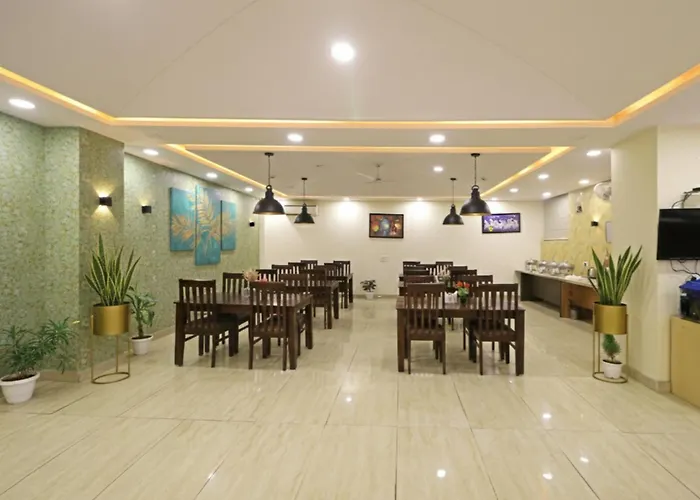 Hotel Grand Suites Near Delhi Aerocity - A Unit Of D'Capitol With Airport Drop New Delhi