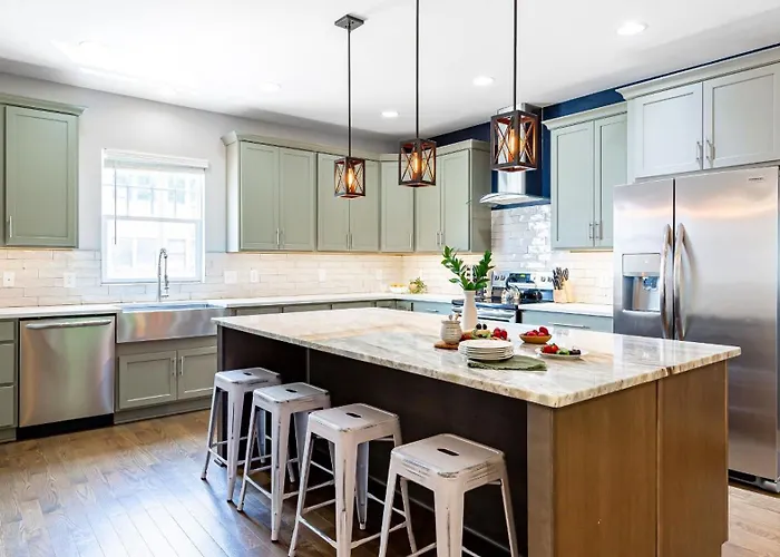 Waverly By Avantstay Nashville-Inspired Townhome W Luxury Kitchen Pool Table