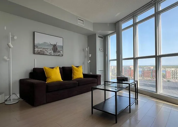 Dan Leckie Suites Toronto