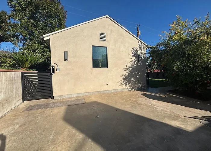 Burbank - Starlight Hills Private Luxury Guest House