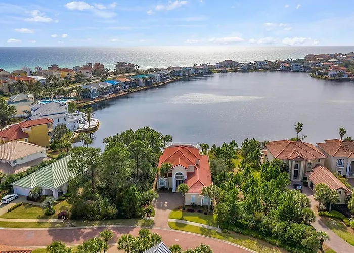 Aqua Tranquility - Waterfront With Pool In Destiny East Villa