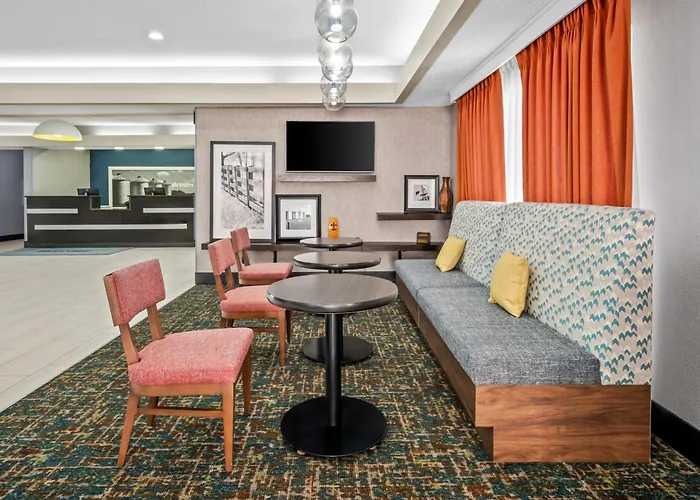 Hampton Inn Bloomington West