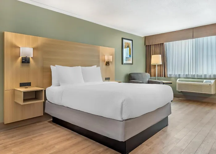 Best Western Plus Ottawa City Centre