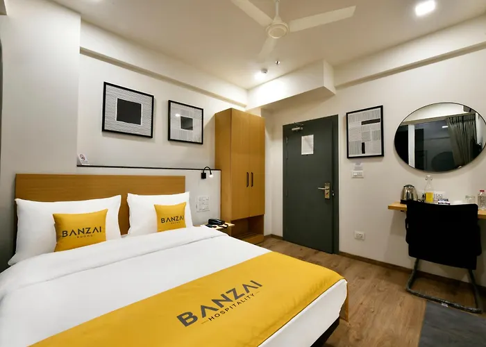 Hotel Banzai Rooms Nashik