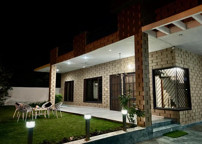 The Lawn House 3Bhk Villa With Parking Space Amritsar