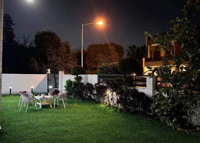 The Lawn House 3Bhk Villa With Parking Space Amritsar